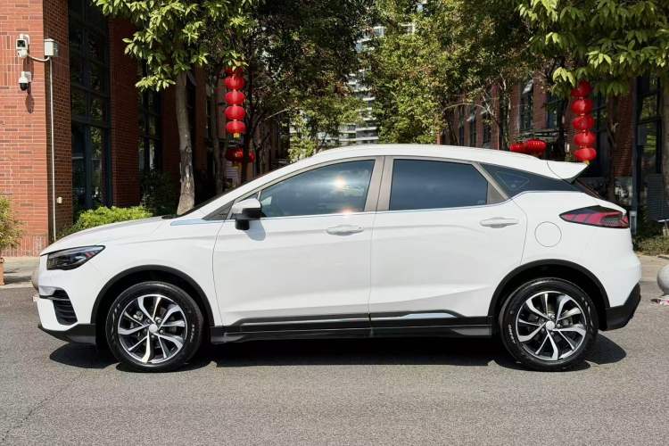 Used Geely Auto Emgrand S 2022 1.4T CVT Crossover Player Edition Exterior 2