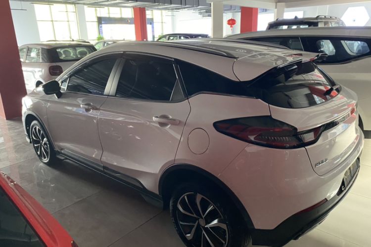 Used Geely Auto Emgrand S 2022 1.4T CVT Crossover Player Edition Exterior 4