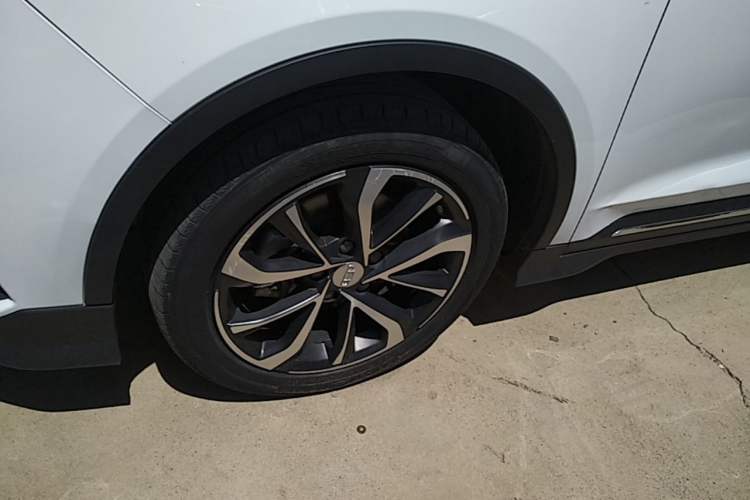 Used Geely Auto Emgrand S 2022 1.4T CVT Crossover Player Edition Exterior 4