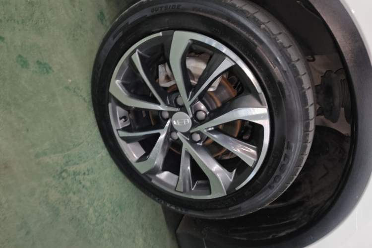 Used Geely Auto Emgrand S 2022 1.4T CVT Crossover Player Edition Exterior 4