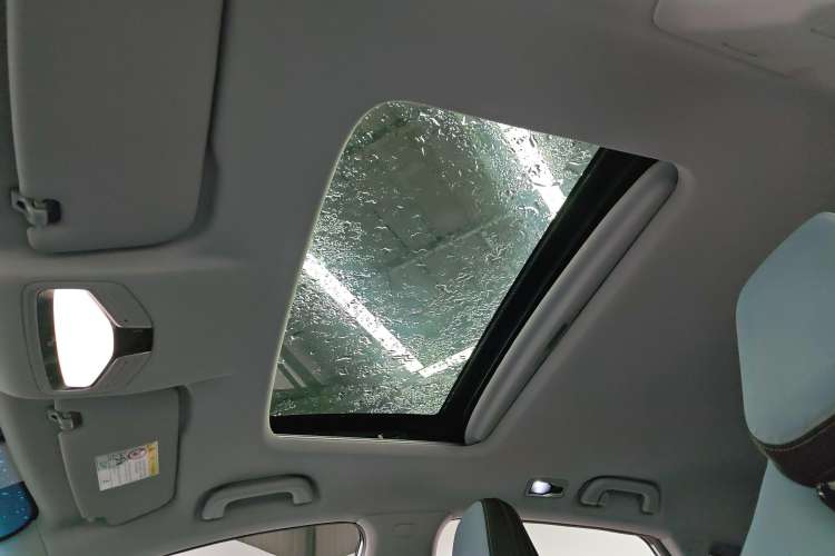 Used Geely Auto Emgrand S 2022 1.4T CVT Crossover Player Edition Headliner