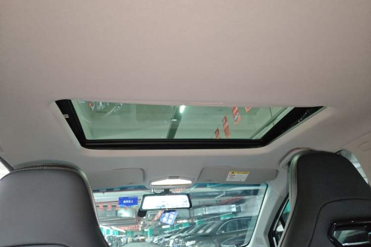 Used Geely Auto Emgrand S 2022 1.4T CVT Crossover Player Edition Headliner