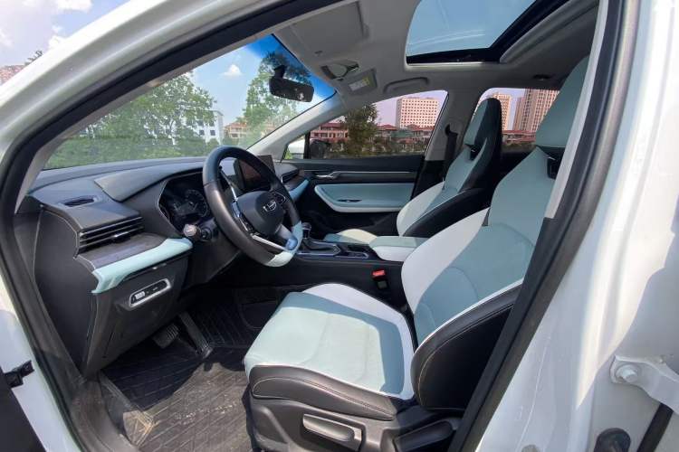 Used Geely Auto Emgrand S 2022 1.4T CVT Crossover Player Edition Interior 10