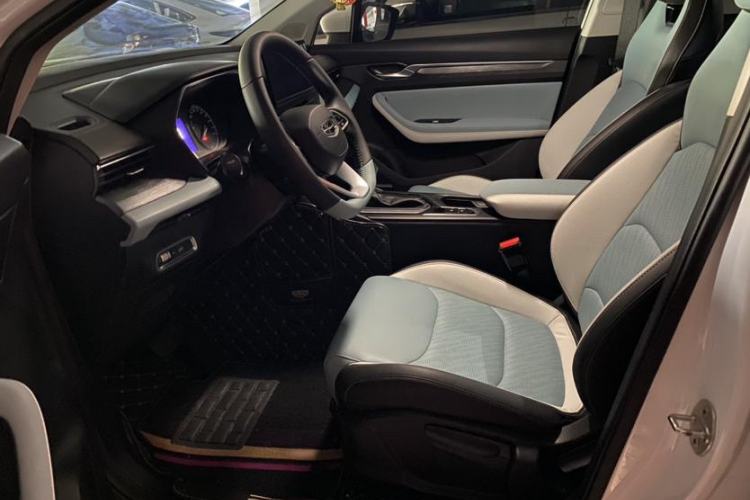 Used Geely Auto Emgrand S 2022 1.4T CVT Crossover Player Edition Interior 3