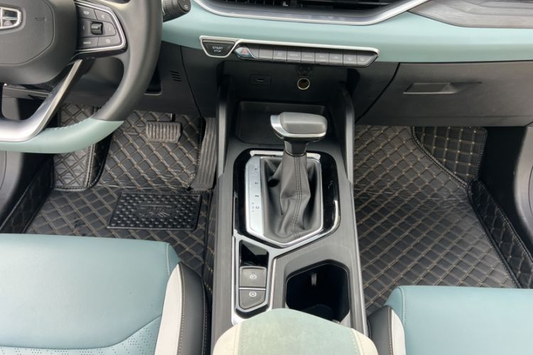 Used Geely Auto Emgrand S 2022 1.4T CVT Crossover Player Edition Interior 5