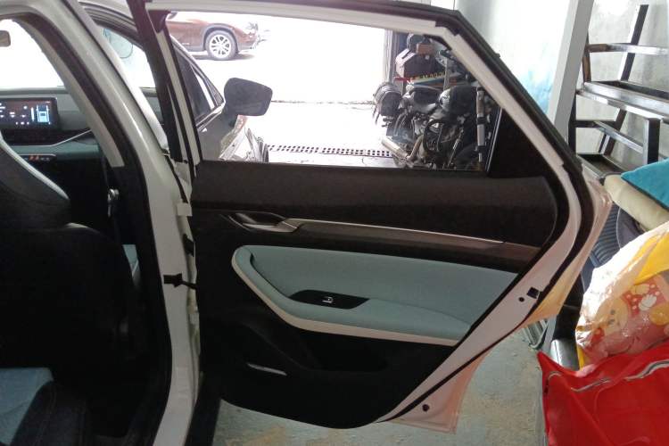 Used Geely Auto Emgrand S 2022 1.4T CVT Crossover Player Edition Interior 6
