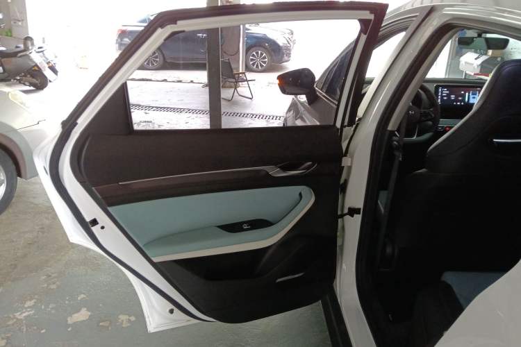 Used Geely Auto Emgrand S 2022 1.4T CVT Crossover Player Edition Interior 8