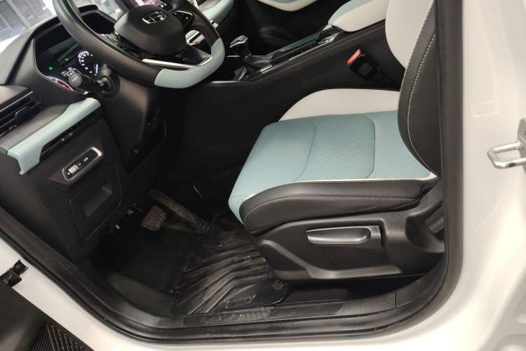 Used Geely Auto Emgrand S 2022 1.4T CVT Crossover Player Edition Left Front Seat