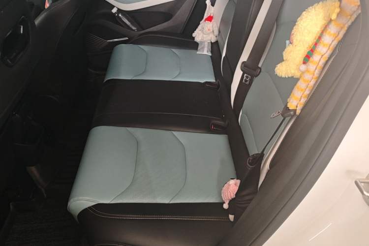 Used Geely Auto Emgrand S 2022 1.4T CVT Crossover Player Edition Left Rear Seat