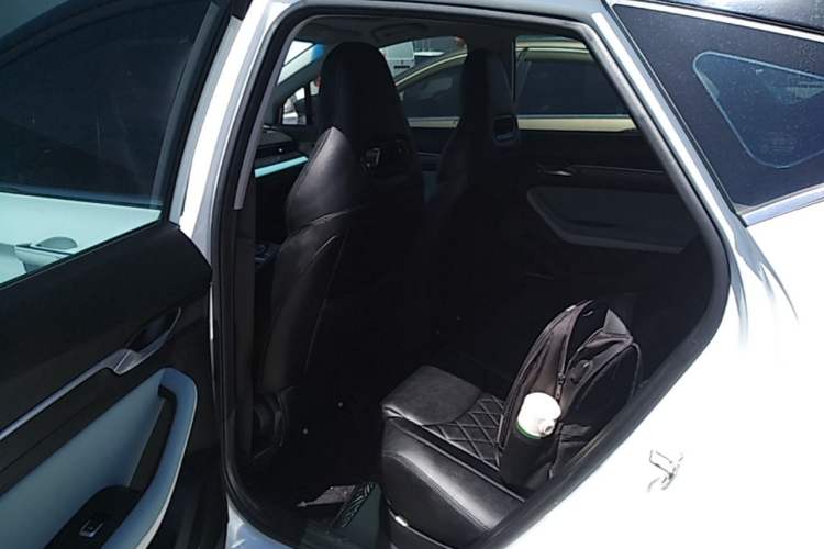 Used Geely Auto Emgrand S 2022 1.4T CVT Crossover Player Edition Left Rear Seat