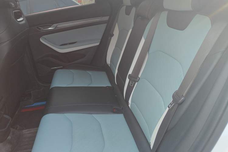 Used Geely Auto Emgrand S 2022 1.4T CVT Crossover Player Edition Left Rear Seat