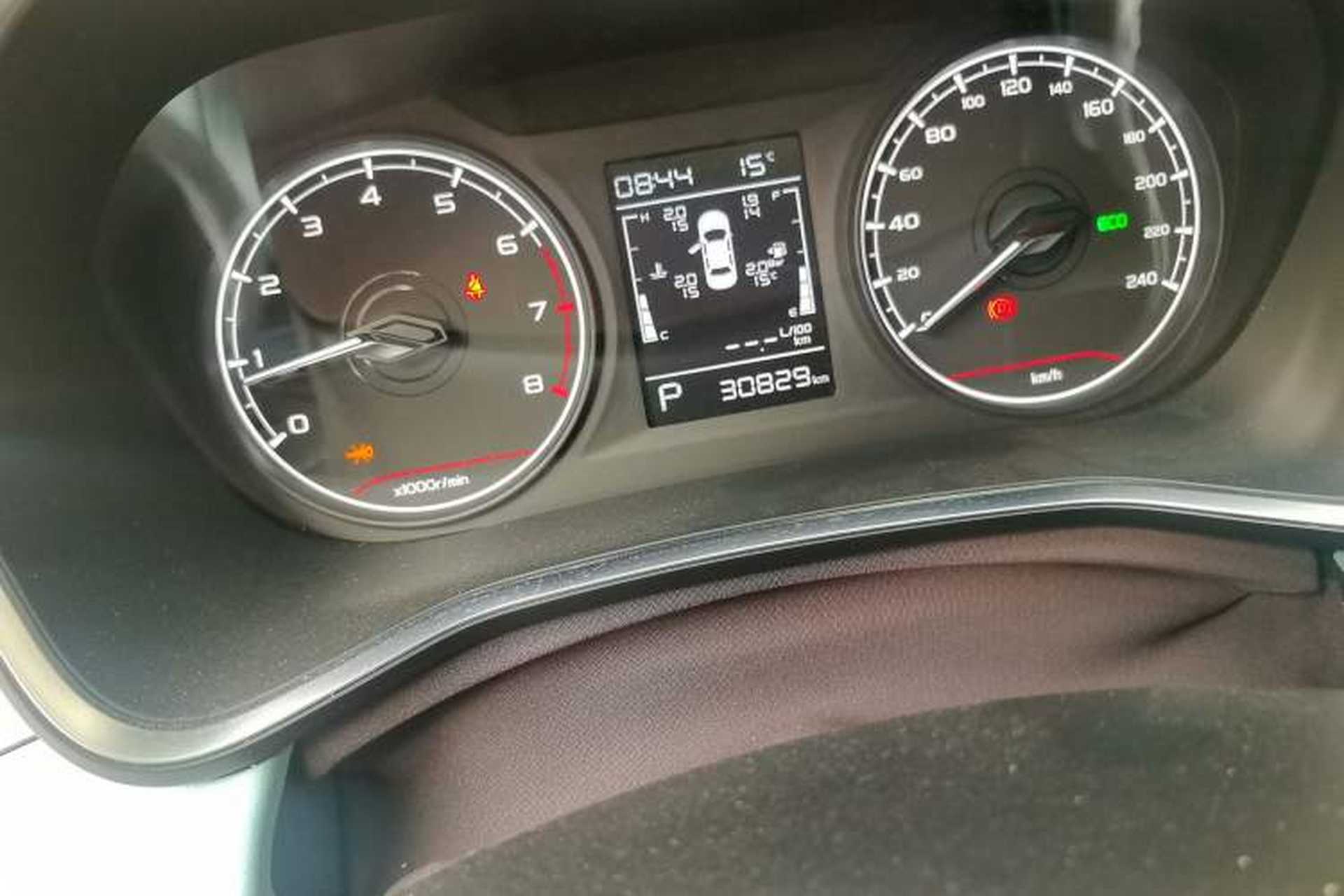 Used Geely Auto Emgrand S 2022 1.4T CVT Crossover Player Edition Odometer Close Up