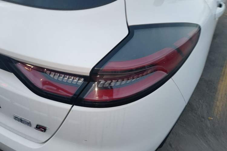 Used Geely Auto Emgrand S 2022 1.4T CVT Crossover Player Edition Right Rear Taillight