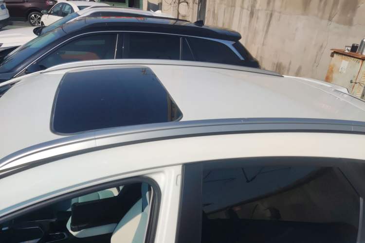 Used Geely Auto Emgrand S 2022 1.4T CVT Crossover Player Edition Roof