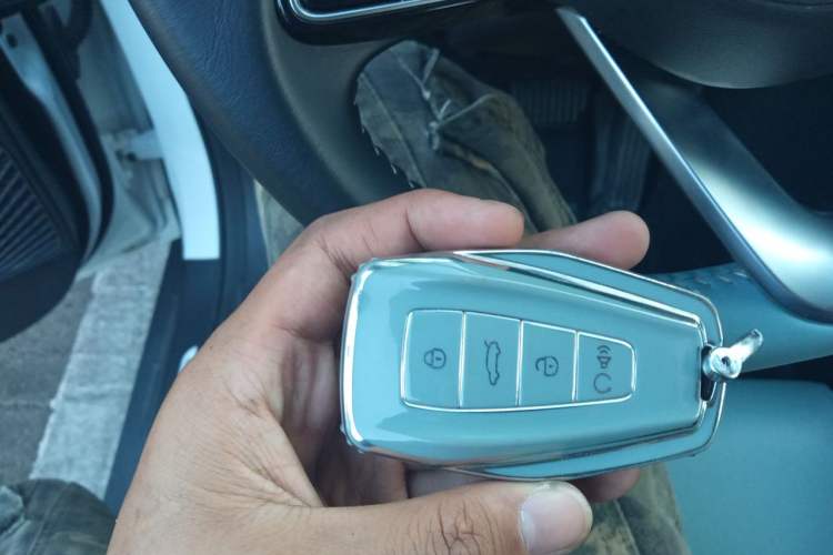 Used Geely Auto Emgrand S 2022 1.4T CVT Crossover Player Edition Vehicle Key