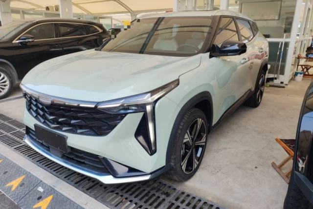 Used Geely Auto Emgrand X7 Sport 2023 Boyue COOL 1.5TD ZhiZun Edition