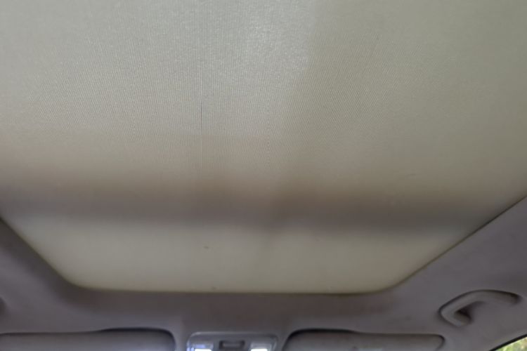 Used Geely Auto Emgrand X7 Sport 2018 1.8TD Automatic Two-Wheel Drive ZhiZun Model with 4G Connectivity Interior 8