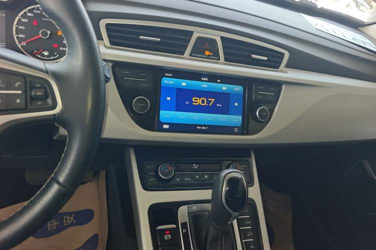 Used Geely Auto Emgrand X7 Sport 2016 1.8TD Automatic ZhiShang Model Audio And AC Panel