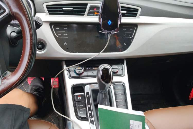 Used Geely Auto Emgrand X7 Sport 2016 1.8TD Automatic All-Wheel-Drive ZhiZun Edition Audio And AC Panel