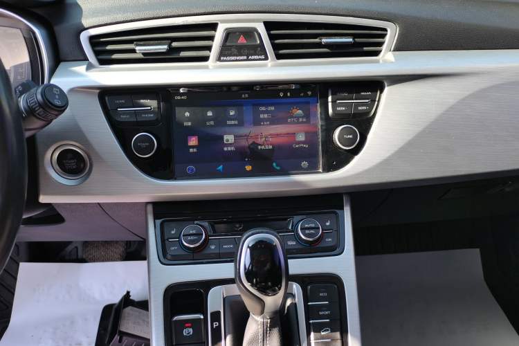 Used Geely Auto Emgrand X7 Sport 2016 1.8TD Automatic Smart Model Audio And AC Panel
