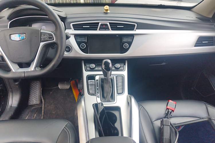 Used Geely Auto Emgrand X7 Sport 2016 1.8TD Automatic Smart Connectivity Version Audio And AC Panel