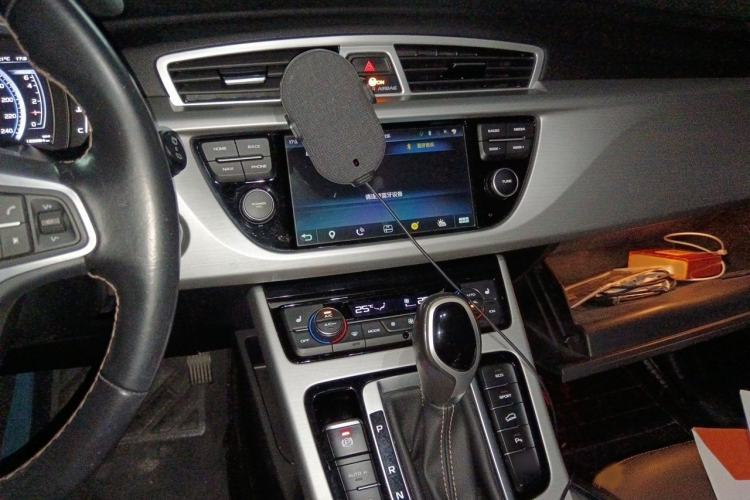 Used Geely Auto Emgrand X7 Sport 2016 1.8TD Automatic All-Wheel-Drive ZhiZun Edition Audio And AC Panel