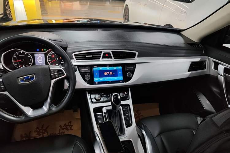 Used Geely Auto Emgrand X7 Sport 2016 1.8TD Automatic ZhiShang Model Audio And AC Panel