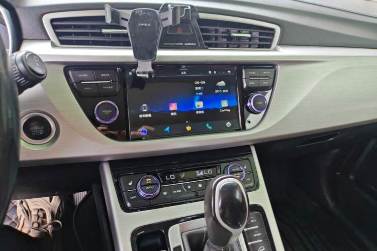 Used Geely Auto Emgrand X7 Sport 2016 1.8TD Automatic Smart Model Audio And AC Panel