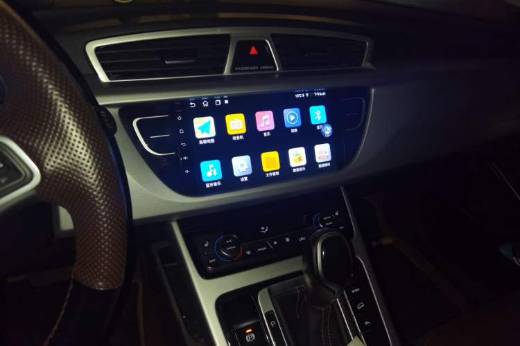 Used Geely Auto Emgrand X7 Sport 2016 1.8TD Automatic ZhiZun Version Audio And AC Panel