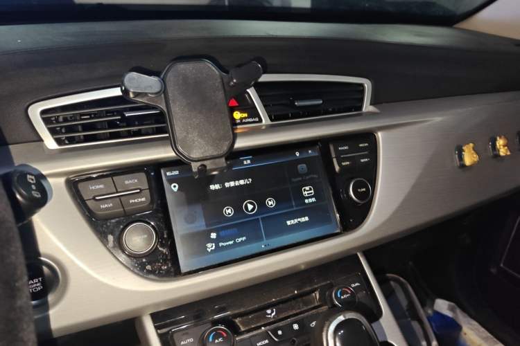 Used Geely Auto Emgrand X7 Sport 2016 1.8TD Automatic Smart Connectivity Version Audio And AC Panel