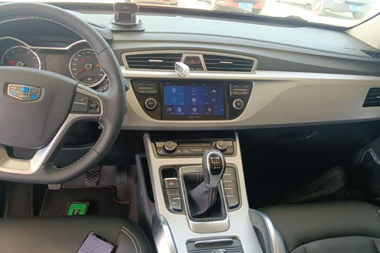 Used Geely Auto Emgrand X7 Sport 2016 2.0L Manual ZhiShang Version Audio And AC Panel