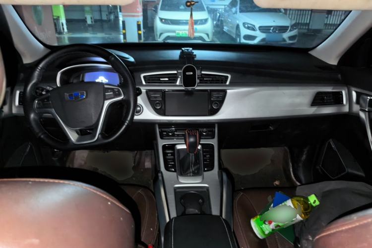 Used Geely Auto Emgrand X7 Sport 2016 2.0L Manual ZhiShang Version Center Console