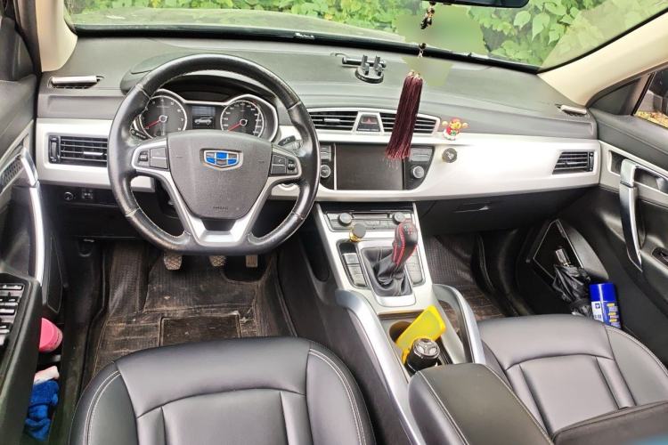 Used Geely Auto Emgrand X7 Sport 2016 2.0L Manual ZhiShang Version Center Console