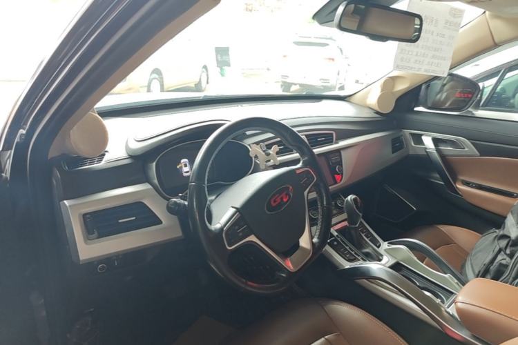 Used Geely Auto Emgrand X7 Sport 2016 1.8TD Automatic ZhiZun Version Center Console