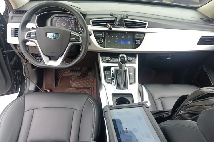 Used Geely Auto Emgrand X7 Sport 2016 1.8TD Automatic Smart Model Center Console