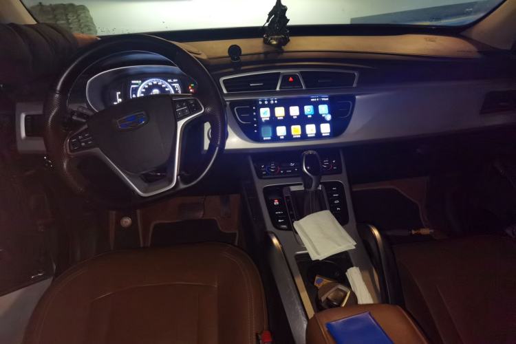 Used Geely Auto Emgrand X7 Sport 2016 1.8TD Automatic ZhiZun Version Center Console