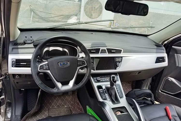 Used Geely Auto Emgrand X7 Sport 2016 1.8TD Automatic Smart Model Center Console