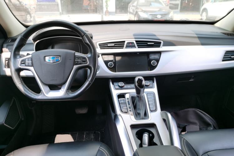Used Geely Auto Emgrand X7 Sport 2016 1.8TD Automatic Smart Model Center Console