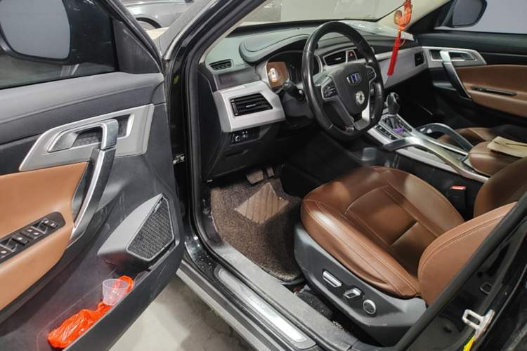 Used Geely Auto Emgrand X7 Sport 2016 1.8TD Automatic ZhiZun Version Driver Seat
