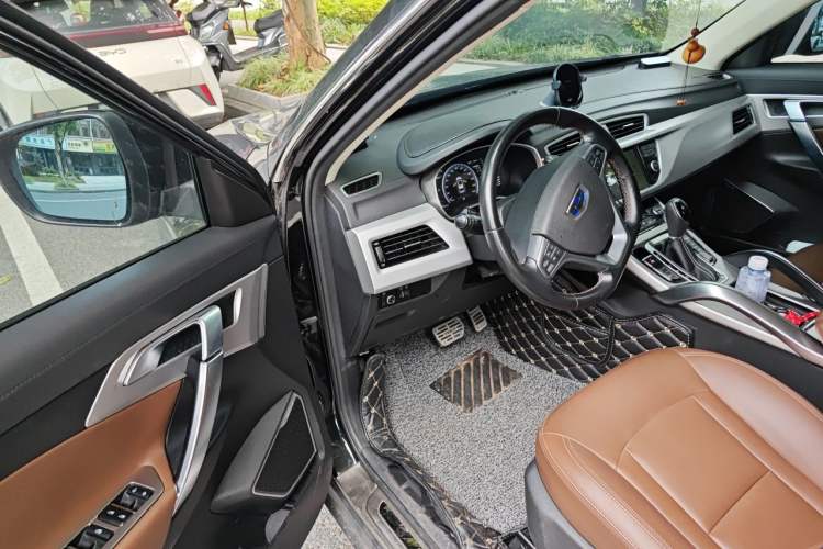 Used Geely Auto Emgrand X7 Sport 2016 1.8TD Automatic ZhiZun Version Driver Seat