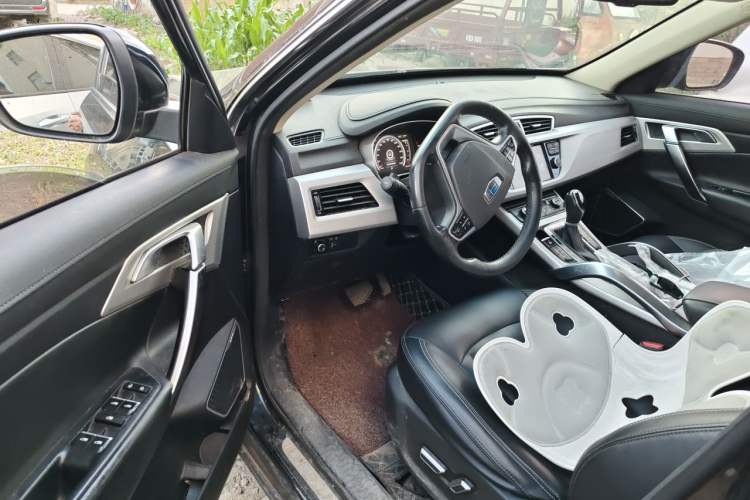 Used Geely Auto Emgrand X7 Sport 2016 1.8TD Automatic Smart Connectivity Version Driver Seat