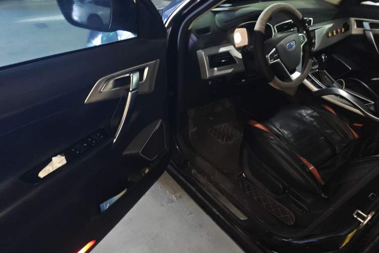 Used Geely Auto Emgrand X7 Sport 2016 1.8TD Automatic Smart Connectivity Version Driver Seat