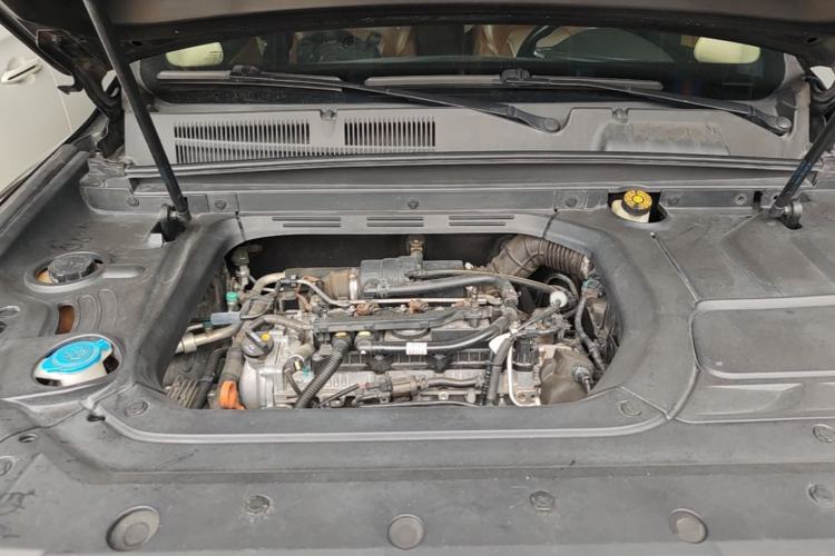 Used Geely Auto Emgrand X7 Sport 2016 1.8TD Automatic ZhiZun Version Engine Bay