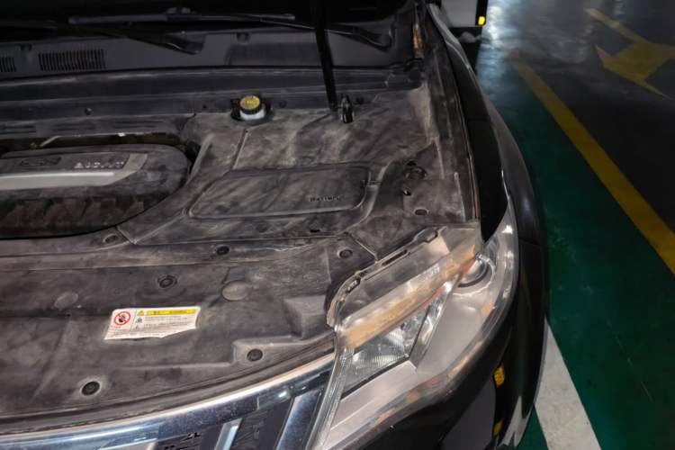 Used Geely Auto Emgrand X7 Sport 2016 2.0L Manual ZhiShang Version Engine Bay Left