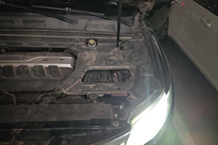 Used Geely Auto Emgrand X7 Sport 2016 1.8TD Automatic ZhiZun Version Engine Bay Left