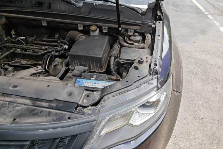 Used Geely Auto Emgrand X7 Sport 2016 1.8TD Automatic Smart Model Engine Bay Left