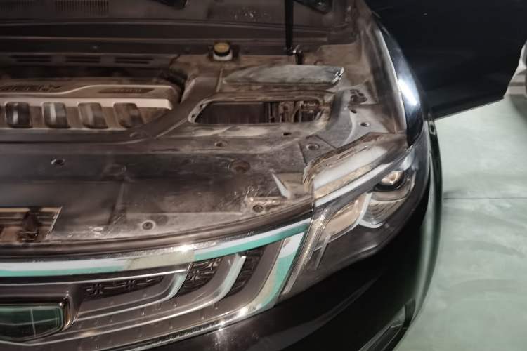 Used Geely Auto Emgrand X7 Sport 2016 1.8TD Automatic ZhiZun Version Engine Bay Left