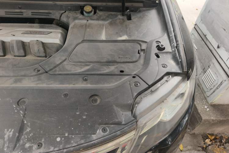 Used Geely Auto Emgrand X7 Sport 2016 1.8TD Automatic Smart Model Engine Bay Left