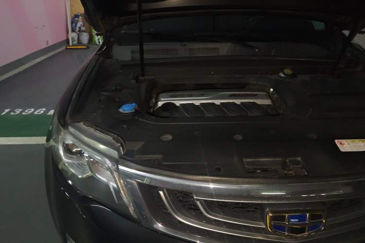 Used Geely Auto Emgrand X7 Sport 2016 1.8TD Automatic ZhiZun Version Engine Bay Right