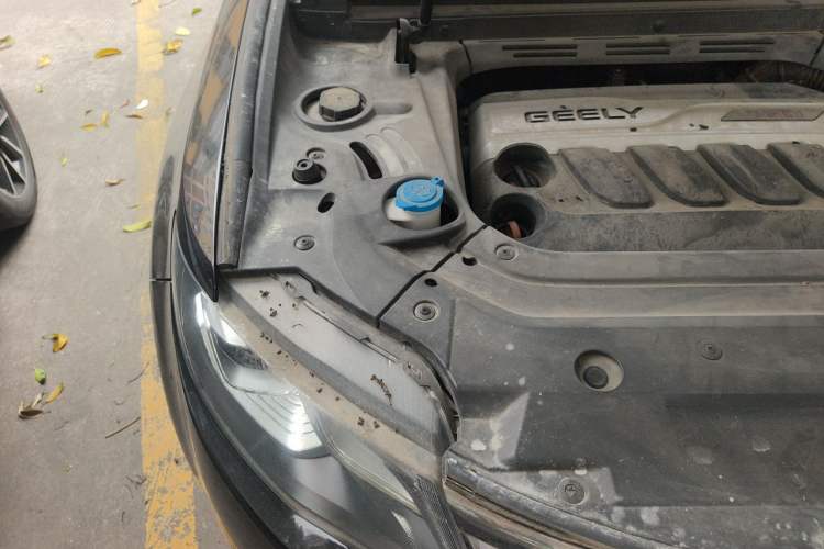 Used Geely Auto Emgrand X7 Sport 2016 1.8TD Automatic Smart Model Engine Bay Right